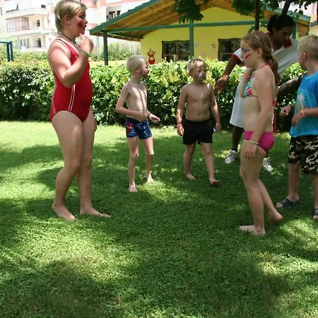 Elysee Garden Family Feriested 2*